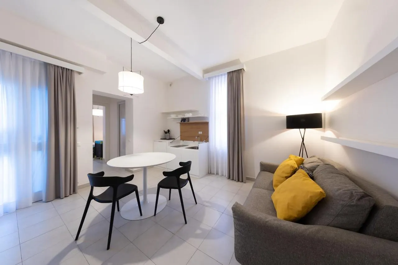 Via Siena 4 - Suites & Rooms Marina di Cecina Vakantiehuis
