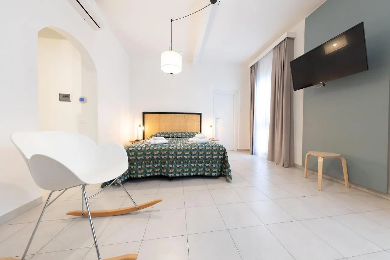 Via Siena 4 - Suites & Rooms Marina di Cecina
