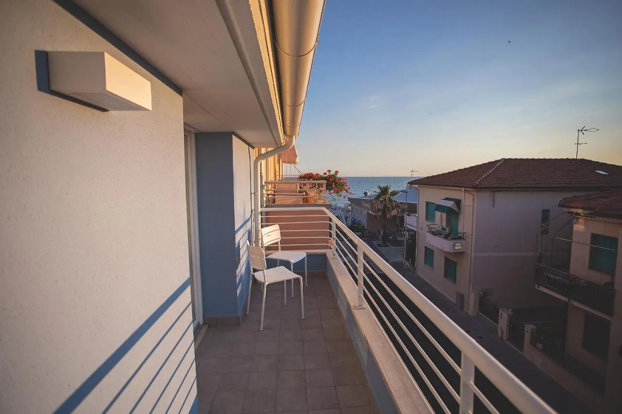Via Siena 4 - Suites & Rooms Marina di Cecina